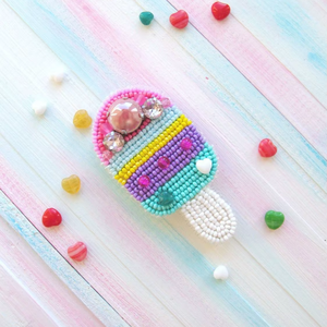 Épingles personnalisées style vintage, couleur optimale, pour le jour du match, faites à la main, perlées, idéales pour les filles et les femmes, parfaites pour offrir en cadeau et pour un style personnel. - Product Image 1