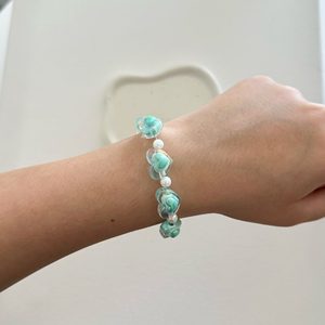 Bonita pulsera de cuentas de Corazón Verde para niñas, joyería de acero inoxidable y acrílico Kawaii con pulsera de cuentas de moda de perlas de imitación - Product Image 5
