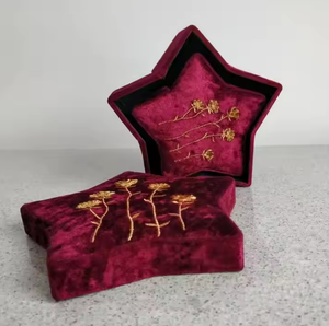 Boîte à bijoux pliable en velours en forme d'étoile faite à la main avec couvercle, broderie machine 100% coton, style européen, couleur personnalisée, vanity - Product Image 4