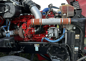 Camión Semirremolque Kenworth T680 Sleeper 2022 Usado, Techo Elevado de 76 Pulgadas, Motor Cummins de 450 HP, Transmisión Automática Endurant de 12 Velocidades, Bajo Kilometraje - Product Image 4