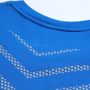 เสื้อรัดรูปสำหรับผู้ชายเสื้อออกกำลังกายผ้าโพลีเอสเตอร์ - Product Image 2