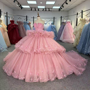 Vestido de Quinceañera/Fiesta de Gala Rosa sin Tirantes con Volantes, Cola Capilla, Cintura Natural y Aplicaciones, Estilo Princesa 6982 - Product Image 2