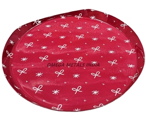 Elegante bandeja decorativa de color Burdeos con forma cuadrada y patrón de cuadros atemporal, ideal para el entretenimiento y la exhibición - Product Image 3