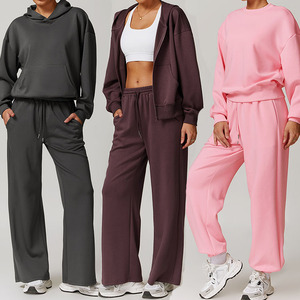 Survêtement avec logo personnalisé pour femmes Chandail d'entraînement de haute qualité Vêtements de yoga Ensemble de fitness à manches longues Ensemble 2 pièces - Product Image 1