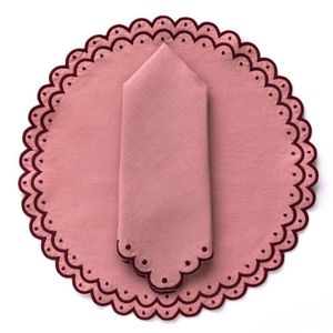 Napperons de table en lin exquis travail brodé avec broderie florale détaillée adaptée aux occasions de dîner festif - Product Image 3