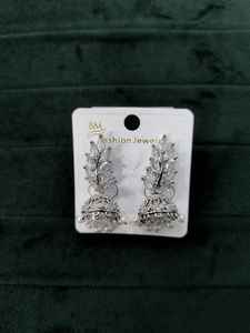 Pendientes de Araña Étnicos Americanos, Pequeños Jhumki con Aleación Chapada en Oro, Circonita en Forma de Campana, Imitación de Perla para Bodas - Product Image 2