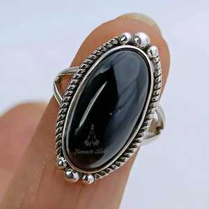Anillo de Ónix Negro Hecho a Mano, Plata de Ley 925, Piedra de Nacimiento de Julio - Product Image 1