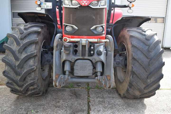 Massey Ferguson 25 Horsepower Tractor MF MFGC1725M 4WD with DL95 Loader Garden New Tyres for Farm Use Available for Sale