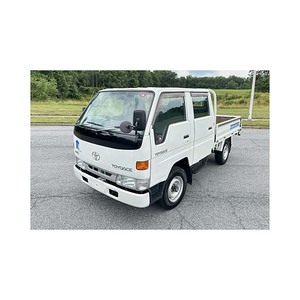 ห้องโดยสารรถบรรทุก Toyota toyoace กว้างขวางสร้างขึ้นเพื่อความสะดวกสบายของผู้ขับขี่และมาพร้อมกับคุณสมบัติที่สำคัญเพื่อเพิ่มผลผลิต - Product Image 3