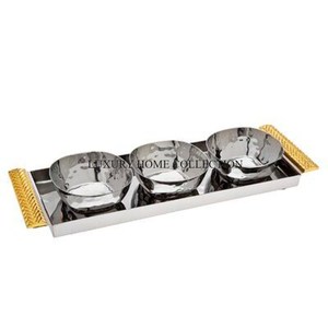 Bols de service en métal en acier inoxydable haut de gamme avec surfaces polies et détails sophistiqués pour des dîners élégants - Product Image 4