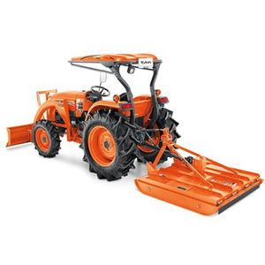Tracteur agricole Kubota L4018, construction robuste, transmission fluide et excellente maniabilité - Product Image 3