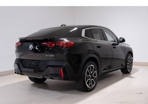 รถมือสอง BMW X2 ปี 2025 พวงมาลัยซ้าย/ขวา รุ่น SUV สำหรับใช้งานในเมืองแคลการี - Product Image 3