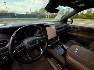 IMPRESIONANTE G-M-C YU-K-ON XL DE-NA-LI ULTIMATE 2025 CON VISIÓN NOCTURNA, TRANSMISIÓN AUTOMÁTICA Y MOTOR V8 - Product Image 4