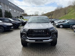 Toyota Hilux 2025 Automatique Essence/Pétrole SUV Euro II Émissions 75k-100k Miles Sièges en Cuir Toit Ouvrant Phares LED - Product Image 3