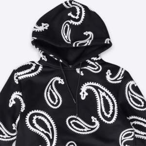 Vente en gros de sweat à capuche en coton 380 lourd avec logo personnalisé 100% g pour hommes streetwear surdimensionné avec capuche technique lavée pour l'hiver - Product Image 5