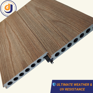 Surface 100 % imperméable et sans joint, et lames de terrasse en bois authentique avec matériau WPC Healthy Living pour l'extérieur et le bord de piscine. - Product Image 3