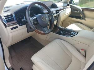 รถกระบะ GMC 570 สีขาว ปี 2024 มือสอง เครื่องยนต์ดีเซลเทอร์โบ เกียร์อัตโนมัติ >8 ลิตร ระยะทางวิ่ง 25001-50000 ไมล์ - Product Image 2