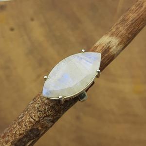 Bague en argent sterling 925 de haute qualité avec pierre de lune arc-en-ciel à facettes en forme de marquise - Product Image 5