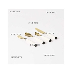 Ensemble de couverts pour gâteau de qualité exclusive, design moderne, taille personnalisée, couteau et serveur à gâteau, fabriqué en Inde - Product Image 6