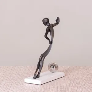 Sculptures modernes créatives en aluminium noir homme debout à grande échelle ou figurines de table Base en marbre - Product Image 4