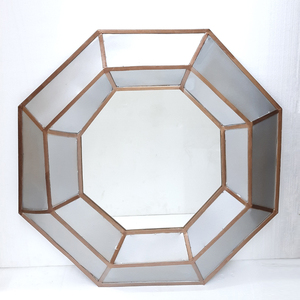 Miroir mural en aluminium de forme ronde en laiton fini antique Style fantaisie Luxe fait à la main Vente à chaud de la plus haute qualité - Product Image 6