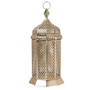 Nueva linterna decorativa de vela de Metal dorado con vidrio azul para la decoración de la sala de estar del hogar de Pascua disponible a buen precio - Product Image 4