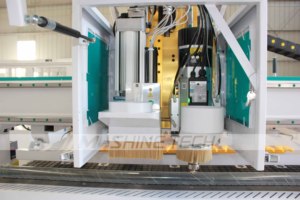 Tavolo di Lavoro Sottovuoto con Cambio Utensile Automatico a 4 Assi per Lavorazione del Legno, Mobili e Arredamento - Product Image 2