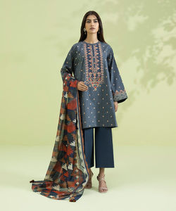 Traje bordado de césped a precio barato al por mayor para mujer, novedad de 2025, trajes de césped ligeros y cómodos, servicio OEM - Product Image 2