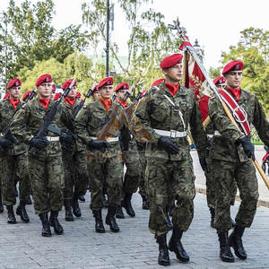 Bérets de couleur unie de haute qualité, accessoires d'uniforme 2026, bérets, nouvelle arrivée - Product Image 6