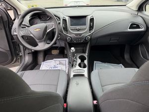 Chevrolet Cruze LT Sedan FWD 2018, prêt à être expédié - Product Image 2