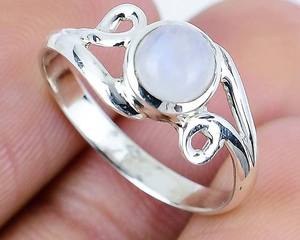 Tendance 925 Sterling Silver Handmade Ring Natural Rainbow Moonstone Set in Vintage Silver Plating Gemstone Jewelry - Product Image 1