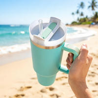 Gobelet isotherme en acier inoxydable de 40 oz avec poignée et couvercle à paille, double paroi, compatible porte-gobelet de voiture, idéal pour les trajets quotidiens