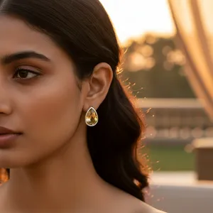 Pendientes de Plata con Citrino en Forma de Lágrima, Joyería de Moda Chapada en Oro de 14K/18K con Piedra Principal de Cuarzo, Diamante y Circonita - Product Image 1