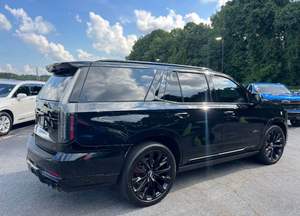 Cadillac Escalade V-Series Sport Utility d'occasion propre, modèle 2025 - Product Image 6