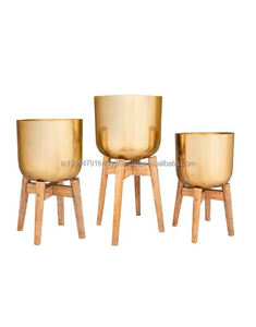 Maceta de metal de lujo a granel con maceta de soporte de madera (Juego de 3) - Product Image 4