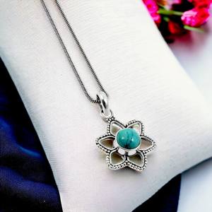 Charmant pendentif en argent sterling 925 pierre précieuse turquoise naturelle aspect classique breloque bijoux faits main prix de gros fournisseurs - Product Image 2