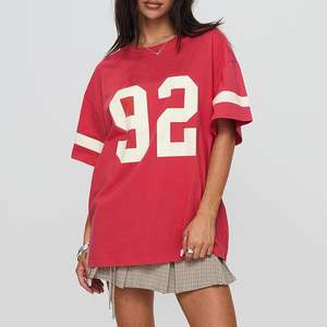 เสื้อฟุตบอลคอวีโอเวอร์ไซส์สำหรับทุกเพศเสื้อพิมพ์ลายระบายอากาศสำหรับผู้เล่นชายและหญิงสวมใส่สบายและมีสไตล์ - Product Image 4