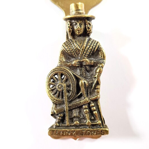 Aldaba de puerta con cabeza de elefante de latón de trabajo artístico amarillo | Diseño tradicional para herrajes de puerta principal para oficina en casa u hotel - Product Image 3