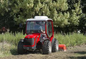 Pour Antonio pour Carraro TTR 7600 Infinity Wheel Tractor 4RM Hydrostatique 75 ch 2RM 160 ch et 180 ch Moteur Pompe et Boîte de vitesses - Puissance nominale 70 ch - Product Image 4