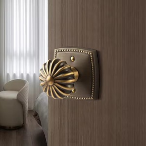 Bouton élégant en noir avec gravure florale et détails artistiques, parfait pour les tiroirs de placard, le style des portes et la décoration moderne de la maison - Product Image 6