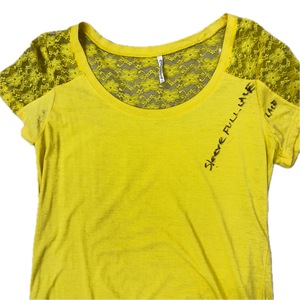 Polyester personnalisé avec dentelle fantaisie T-shirt pour femmes décoration supplémentaire OEM T-shirt pour femmes tenue de fête T-shirts pour filles - Product Image 2