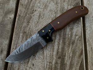 Couteau utilitaire fait main personnalisé en acier Damas avec manche en bois pour camping Skinner chasse extérieur OEM qualité supportée. - Product Image 5