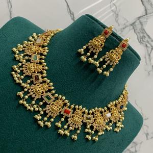 ชุดเพชรโมอิสชุบทองแบบดั้งเดิมและ kundan ชุดคุณภาพระดับพรีเมียมคุณภาพเยี่ยมพร้อมต่างหูสำหรับงานแต่งงาน - Product Image 1