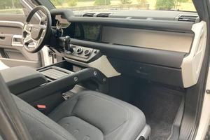 LAND ROVER DEFENDER 90 2022 EXTREMADAMENTE LIMPIO, LISTO PARA ENVIAR - Product Image 5