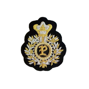 Insignes brodés en fil métallique faits à la main style personnalisé insignes de broderie confortables en gros service à bas quantité minimale de commande OEM - Product Image 6