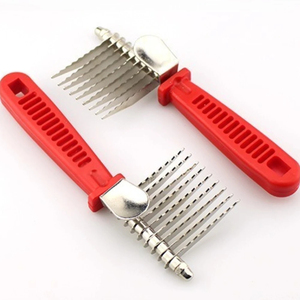 Rastrillo de acero inoxidable para perros, recortador de peine, herramienta de aseo para mascotas para eliminar el pelo anudado enmarañado muerto para demitting gato y perro - Product Image 3