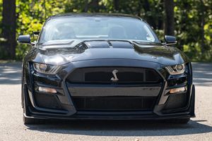 Ford Mustang Shelby GT500 2021 d'occasion en bon état, 760 ch, V8 suralimenté, pack carbone pour circuit - Product Image 1