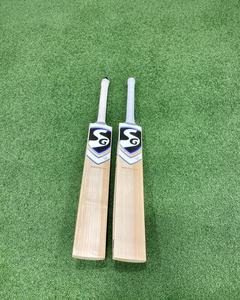 Bâton de cricket en saule anglais SG, manche court - Product Image 5