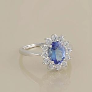 Bague halo de style Art déco en diamant bleu, diamant moissanite de coupe ovale, avec bague en argent 925, cadeau de mariage pour partenaire - Product Image 1