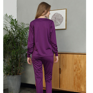 Ensemble de gommage médical élégant dernière vente en gros de haute qualité sur mesure tissu extensible confortable pour le personnel de santé - Product Image 4